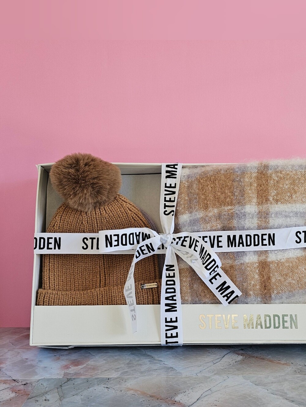 Steve Madden Womens 3 Piece Winter Boxed Set, New In Box